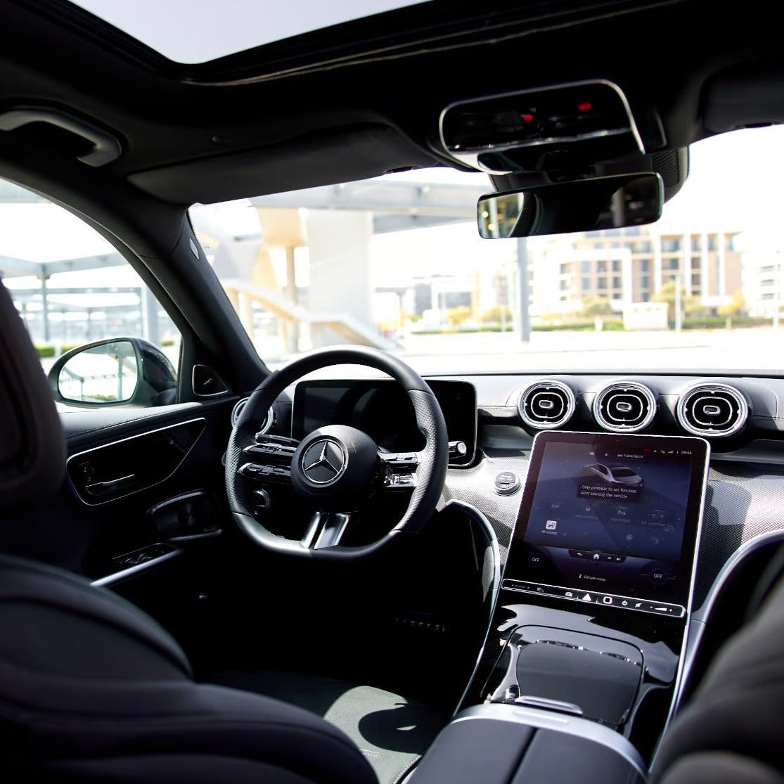 Mercedes C200 Black 2023