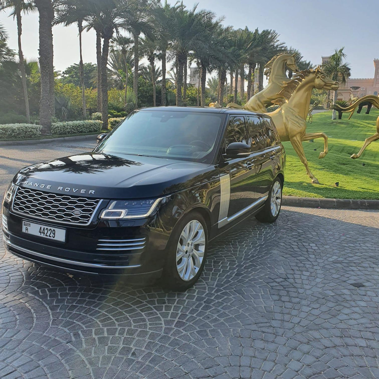 Range Rover Autobigraphy 2021 - Sydney Luxury Car Rental